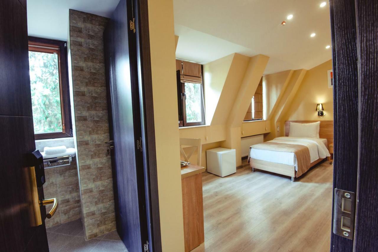 Bliss Hotel Tbilisi Esterno foto